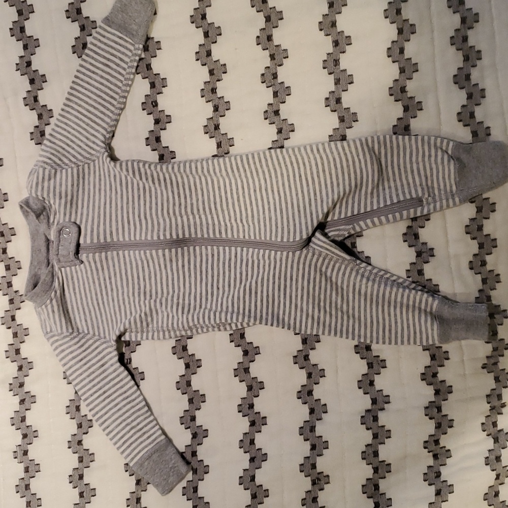 Gray and White Sleep and Play